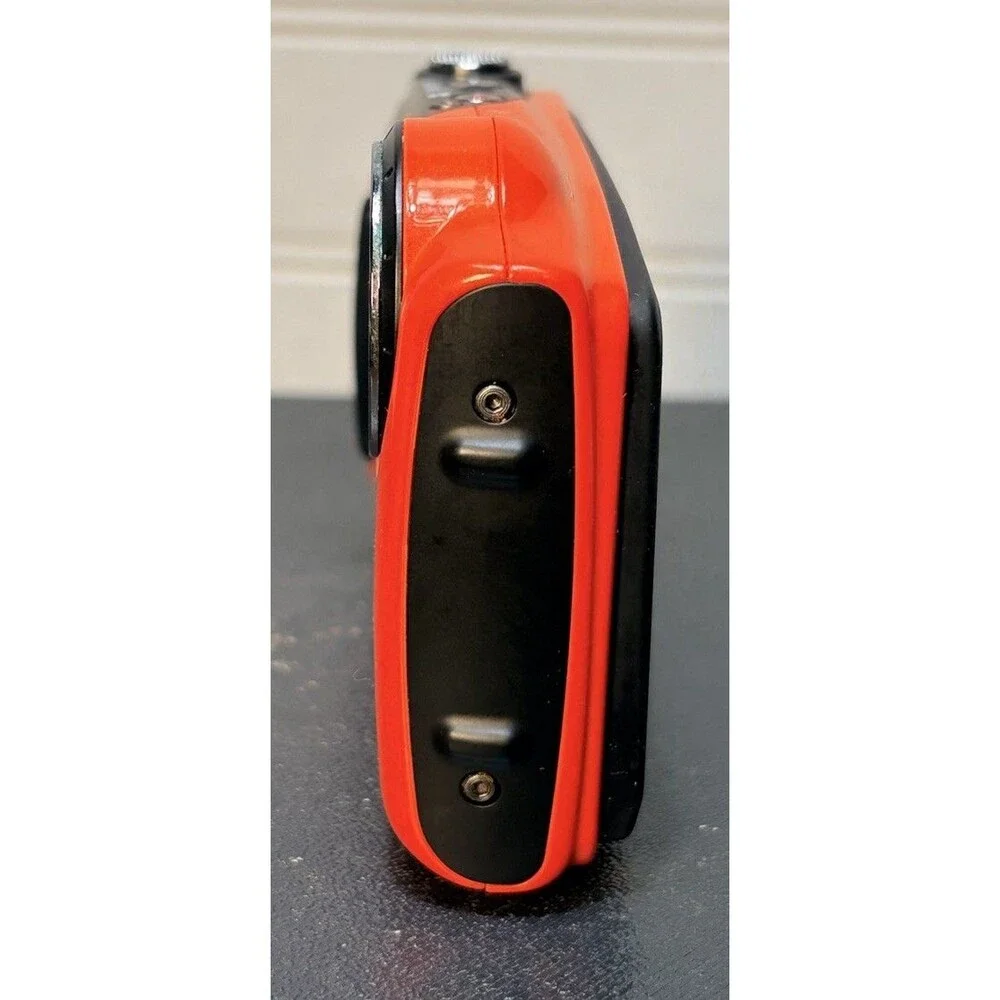 Waterproof Fujifilm FinePix XP70 16.4MP Digital orange Camera w/ battery & card